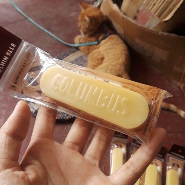 1 cục sáp Columbus (Made in Japan) màu ngà