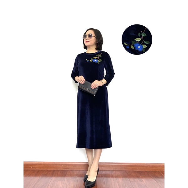 Đầm trung niên nữ Chất Nhung Cao Cấp, Váy cho mẹ tay dài, form ôm. Hoạ tiết thêu hoa sang trọng, co giãn tốt