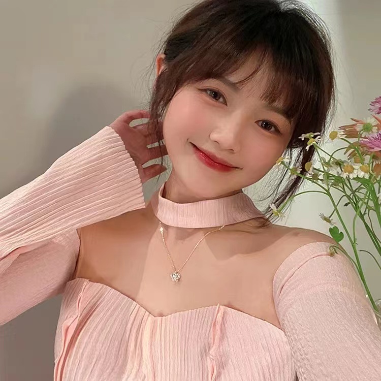 Dây Chuyền Mặt Hình Bướm Đính Đá Sang Trọng