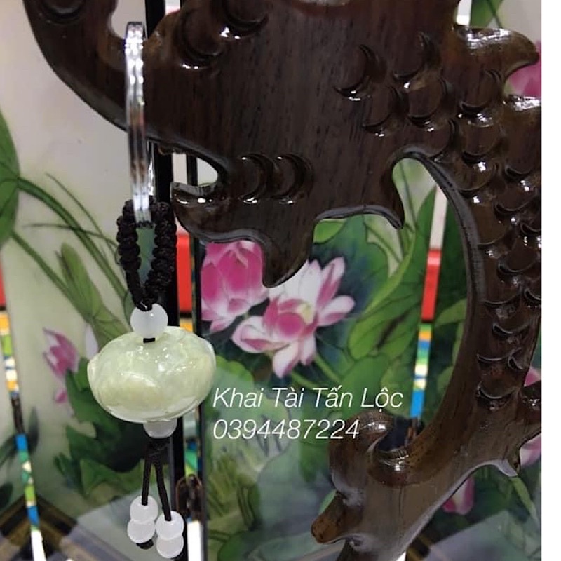 Móc khoá hoa sen bằng đá