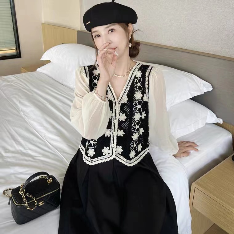 NUZIRO  Áo dệt kim  tay dài cổ chữ V in họa tiết thời trang Hàn Quốc cho nữ