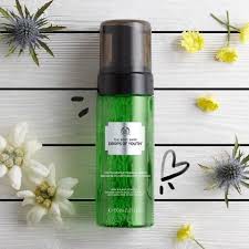 Sữa rửa mặt tạo bọt dịu nhẹ The Body Shop Drops Of Youth™ youth gentle foam wash 150ml