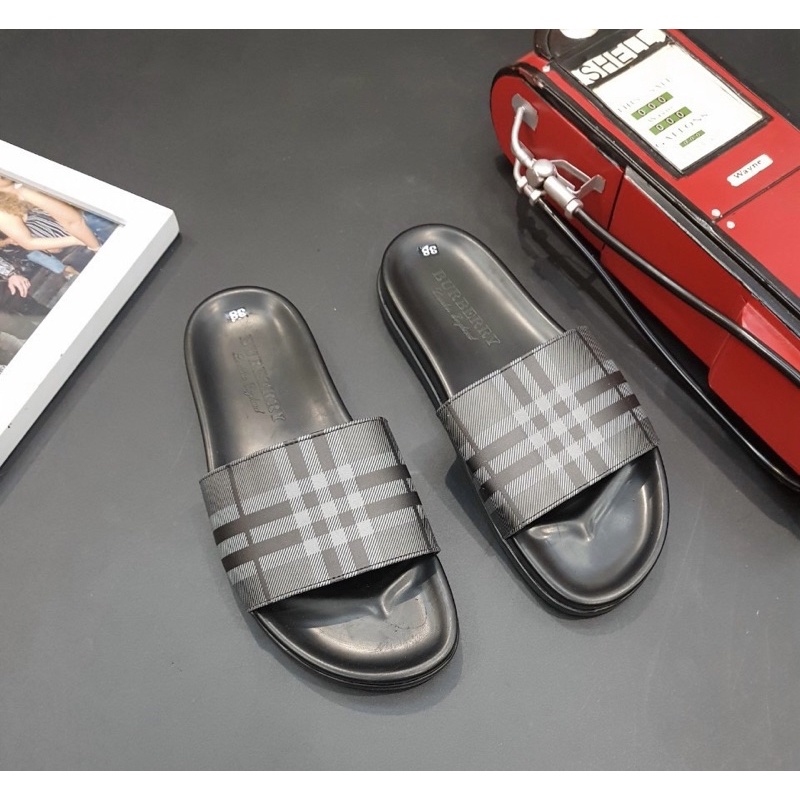 Dép quai ngang thời trang nam có hoạ tiết kẻ vạch in chìm, Dép da nam phong cách trẻ trung btshop từ 38 đến 42