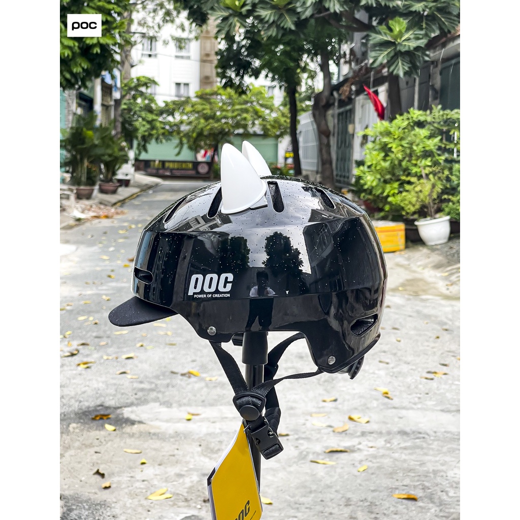 NÓN BẢO HIỂM THỂ THAO POC P05 MÀU ĐEN BÓNG CHÍNH HÃNG 2022