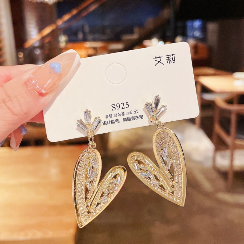 Bông Tai Mạ Bạc Đính Đá Thời Trang 2022