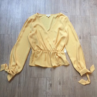 Áo kiểu đắp chéo