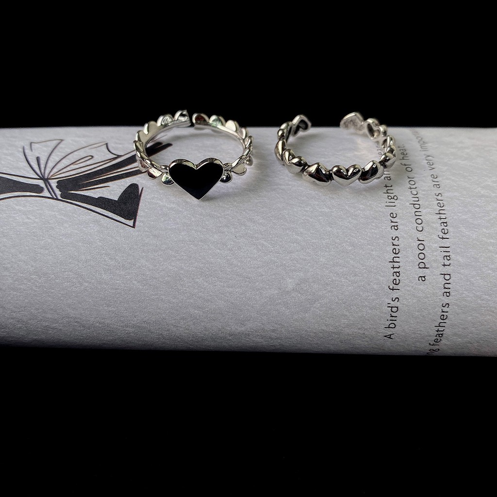 Nhẫn hở màu đen hình trái tim cá tính phong cách retro C108