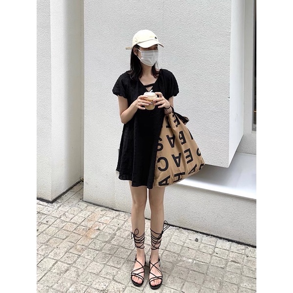 Váy suông tay bồng