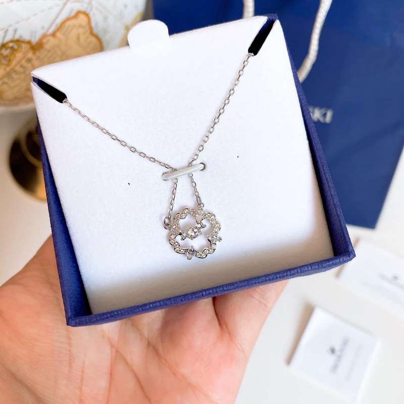 Dây chuyền Swarovski bông hoa đá nhảy Vòng cổ Swarovski 5411136 bông đá nhảy