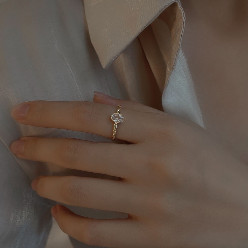 Nhẫn Mạ Vàng Đính Đá Zircon Lớn Sang Trọng Làm Quà Tặng Sinh Nhật