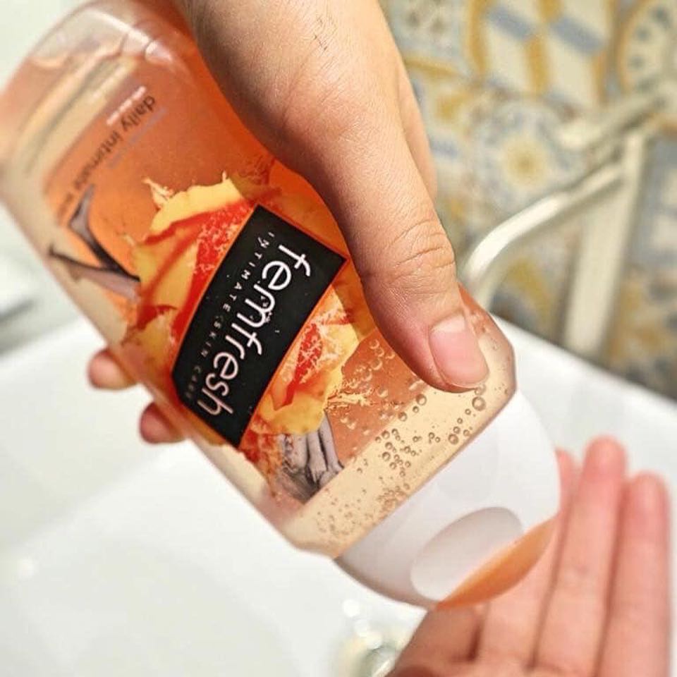 Dung dịch vệ sinh phụ nữ Femfresh Daily Intimate Wash (Màu Cam)