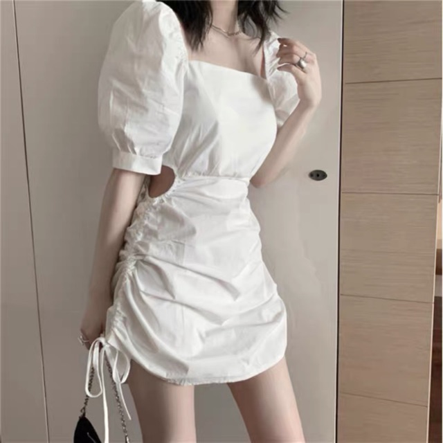Váy khoét eo (có sẵn)