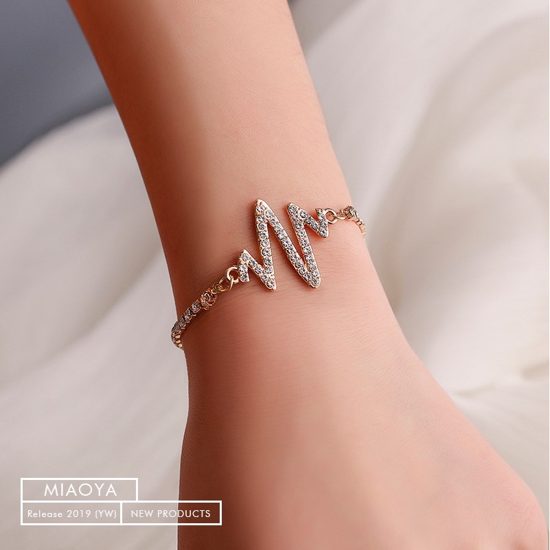 Vòng tay hình nhịp tim đính đá sang trọng cho nữ