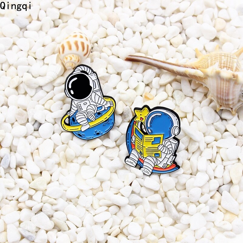 Huy hiệu cài áo MISS ZOE thiết kế mặt trăng/ mặt trời/ vũ trụ/ phi hành gia hoạt hình sáng tạo cho nam và nữ