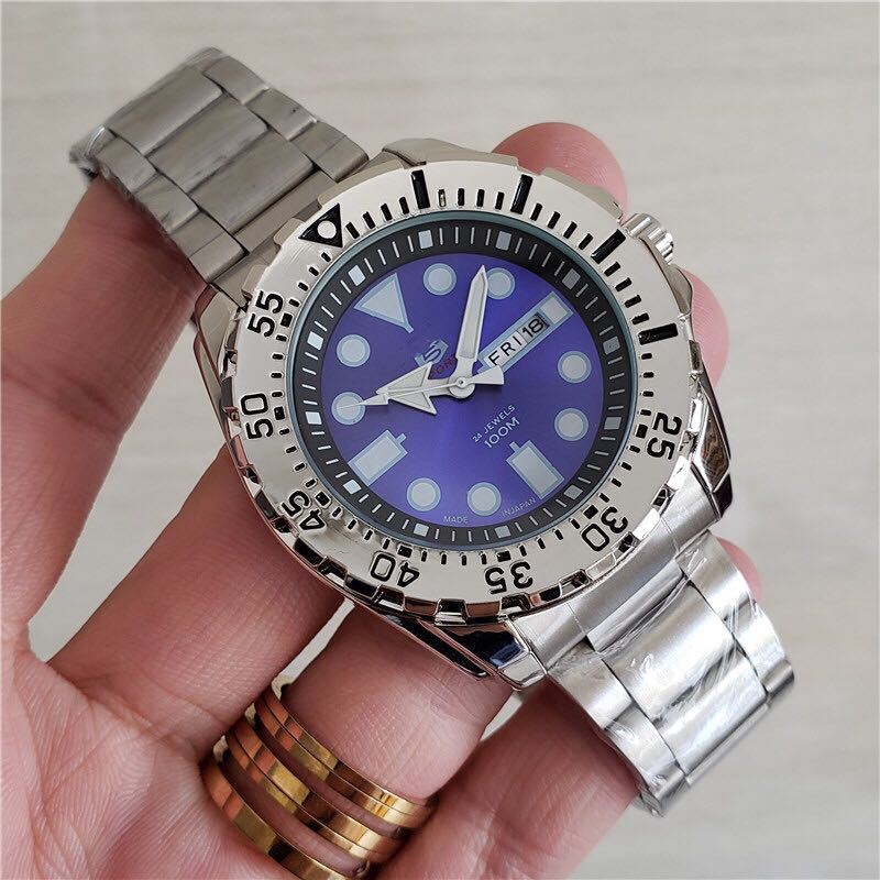 Đồng Hồ Quartz Nam Seiko Chống Thấm Nước Có Lịch Ngày Cao Cấp