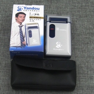 Máy cạo râu Yandou có lưỡi thay thế