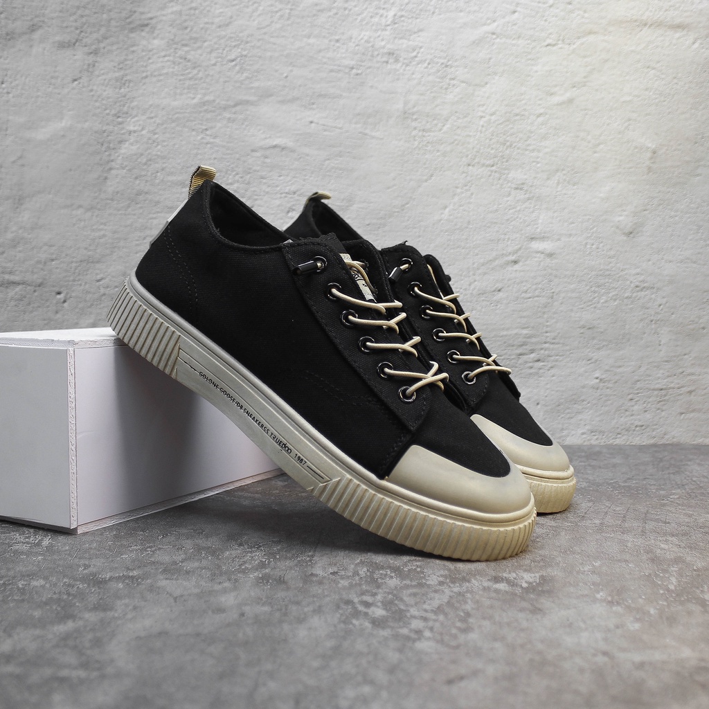 Giày Nam Chất Liệu Vải Bò Màu Đen , Đế Cao Su Mềm , Không Phai Màu Phong Cách Trẻ Trung Năng Động - Mã sản phẩm: D87