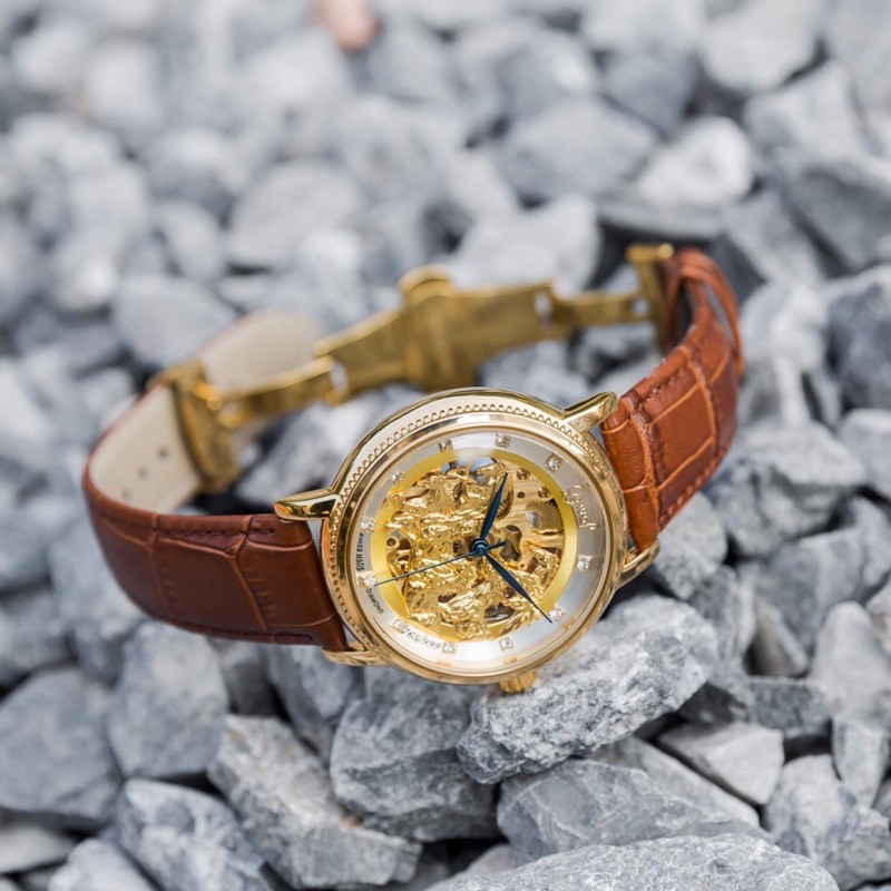 Đồng hồ cơ tự động Bát Mã, dành cho các anh nam tính mạnh mẽ mang lại phong thủy tài lộc may mắn cho chủ nhân | BigBuy360 - bigbuy360.vn