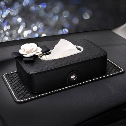 Hộp Đựng Khăn Giấy Cài Lưng Ghế Ô Tô Gắn Hoa Chanel Sang Trọng