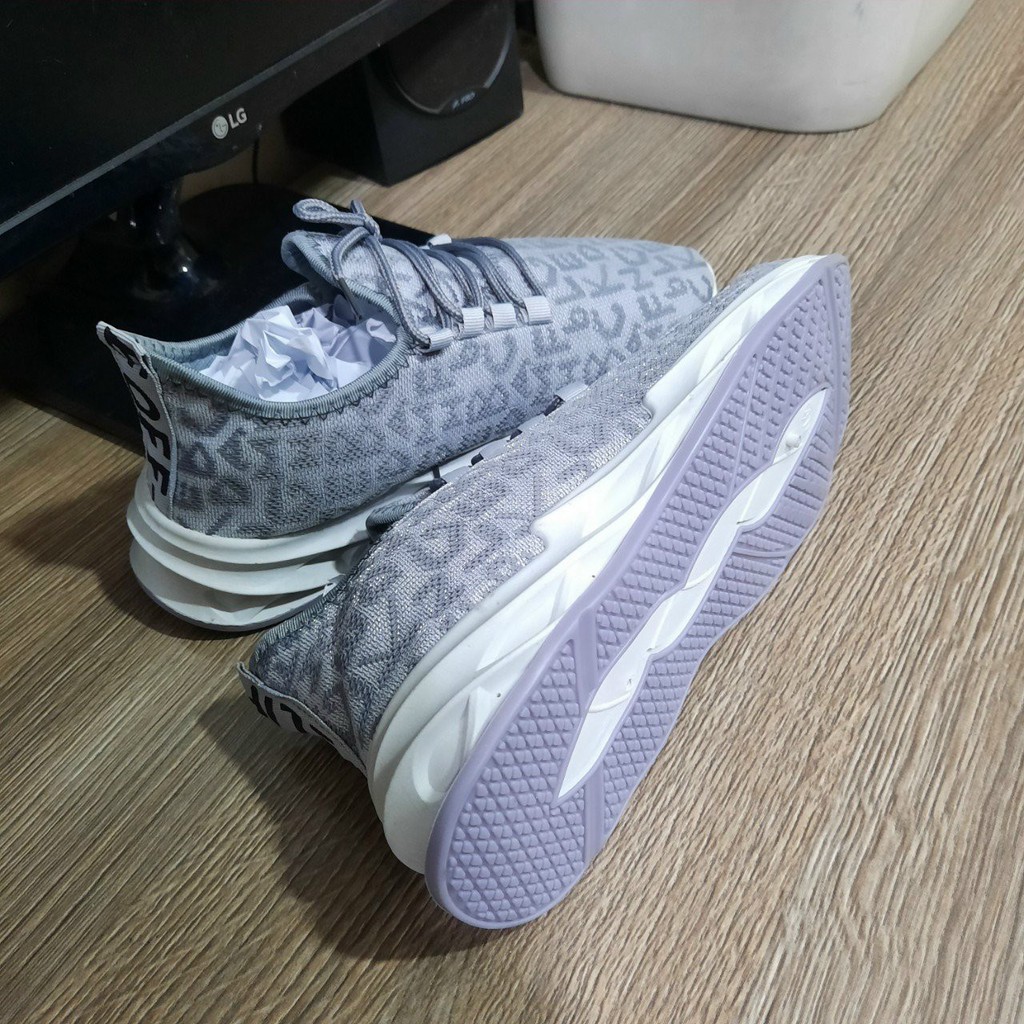 giày sneakers thể thao hàng công ty việt nam sản xuất chất lượng cao cấp.bảo hành 6 tháng giá sale.
