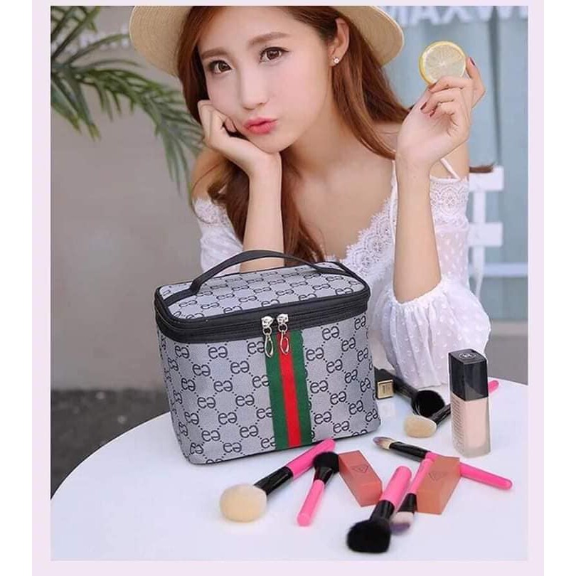TÚI ĐỰNG MỸ PHẨM SỌC