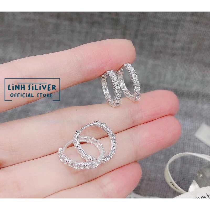 Khoen tai tròn mặt đá hoạ tiết hot trend cho bạn nữ- Khoen tai bạc