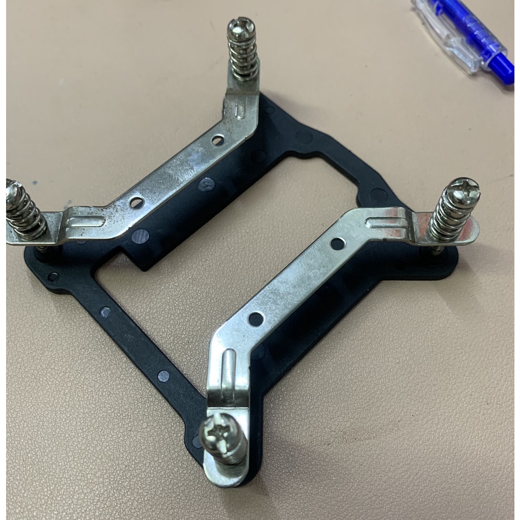 Bộ đế (gông) lắp socket 115x/1200, dùng cho tản nhiệt CR1000 CR1400