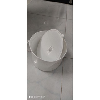 Thùng kem ép cá , trồng cây !