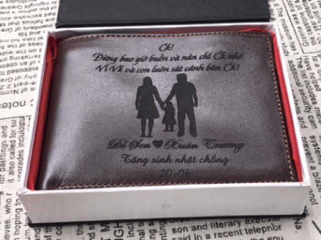 Ví da bò khắc tên hình ảnh theo yêu cầu - Quà tặng | BigBuy360 - bigbuy360.vn