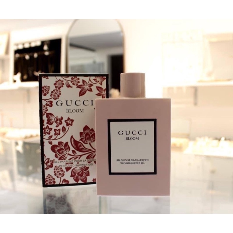Sữa Tắm Hương Nước Hoa Gucci Bloom đỏ 380ml