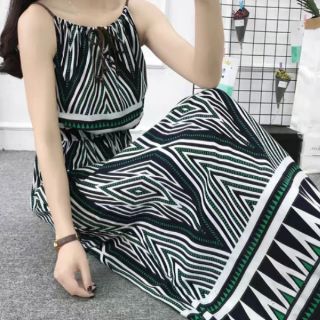 Đầm hoạ tiết cực xinh