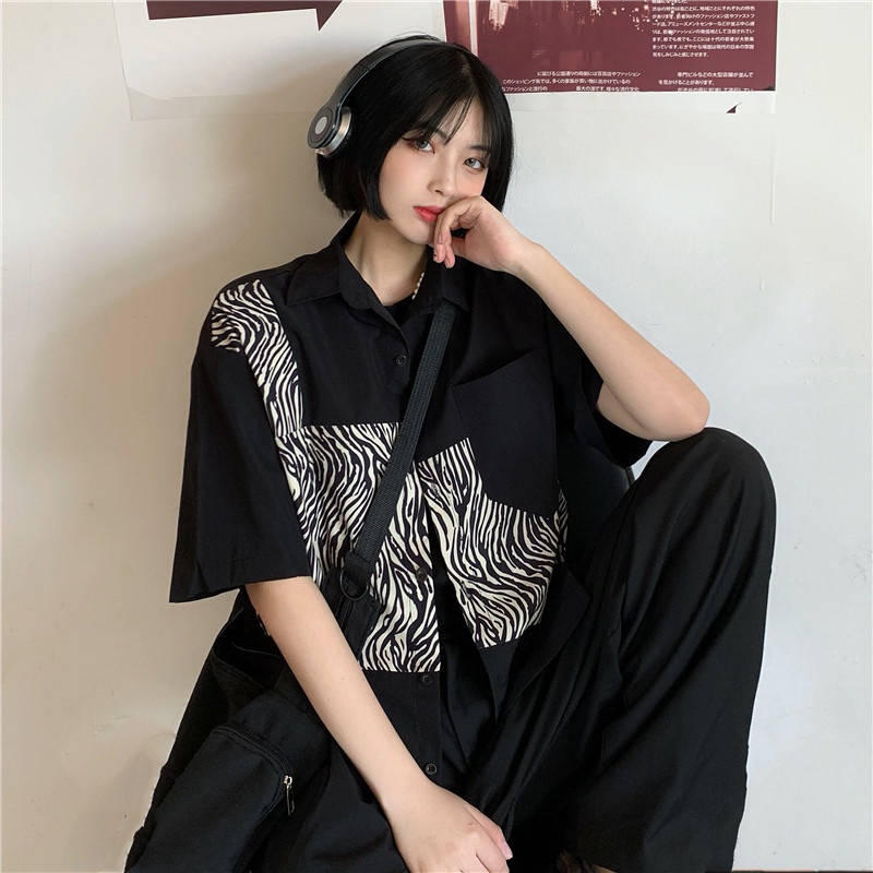 Áo Sơ Mi Tay Ngắn Dáng Rộng In Da Báo Kiểu Hàn Quốc Thời Trang Cho Nam