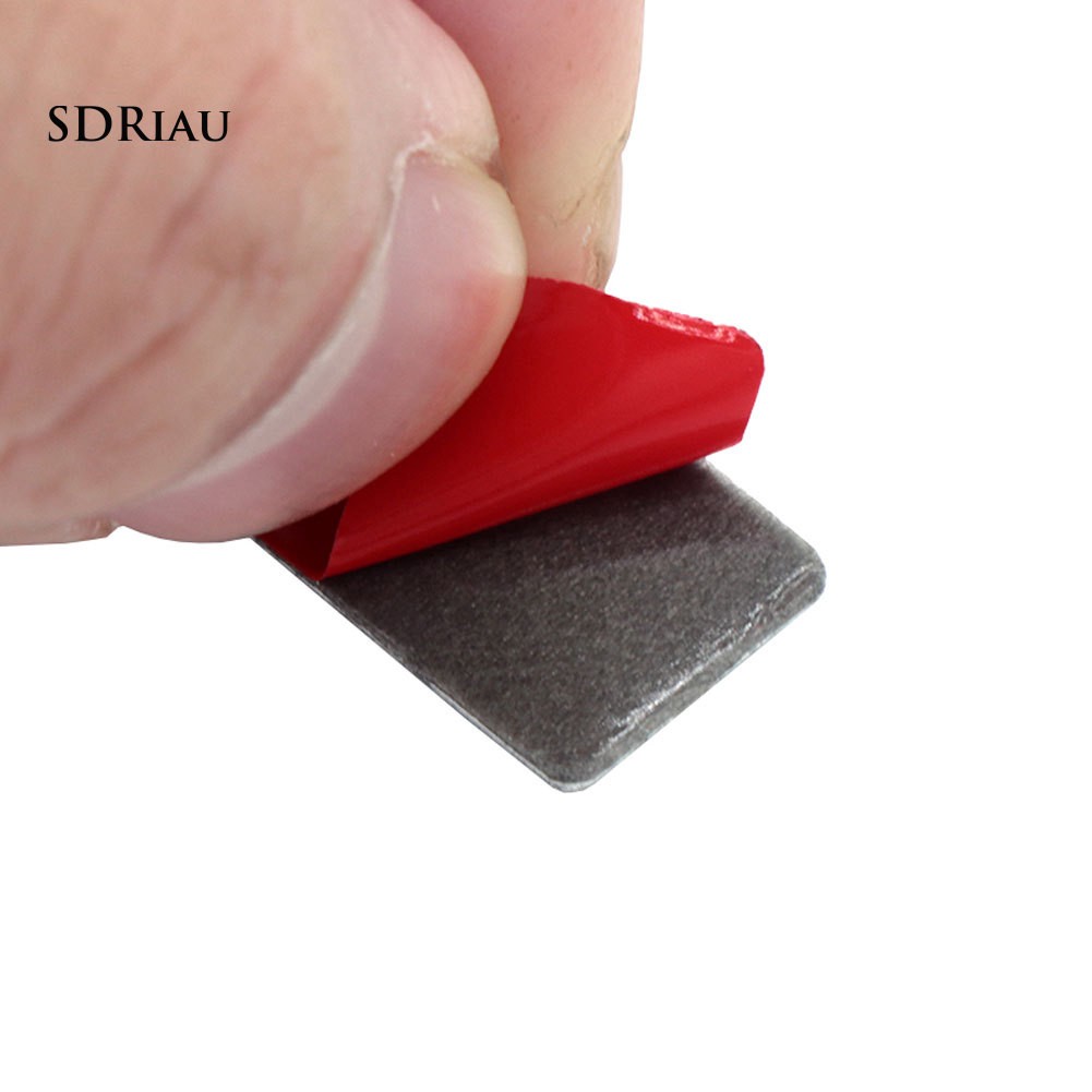 Sticker hoạ tiết chữ M dùng để trang trí vô lăng xe BMW