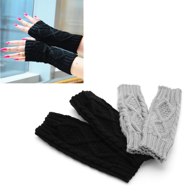 Găng Tay Len Dài Hở Ngón Giữ Ấm Cho Nữ