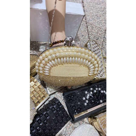 Bóp Đầm Cầm Tay Có Quai Đeo Vai Kết Hạt Thủ Công { Nhận ship hoả tốc khu vực tphcm giao hàng trong ngày}