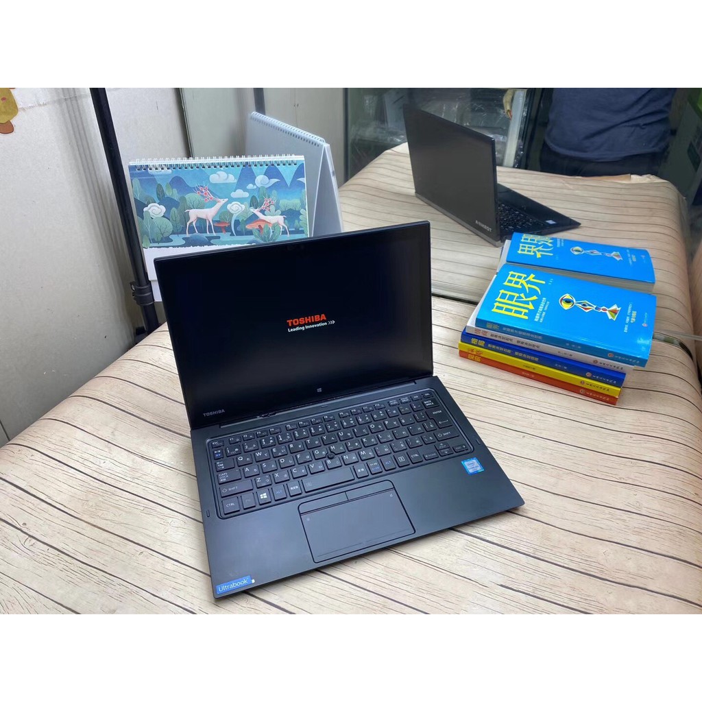 Laptop 2 trong 1 kiêm máy tính bảng Toshiba Portege Z20T / R82 Core M5, 4gb Ram, 256gb SSD, 12.5inch Full HD cảm ứng | BigBuy360 - bigbuy360.vn
