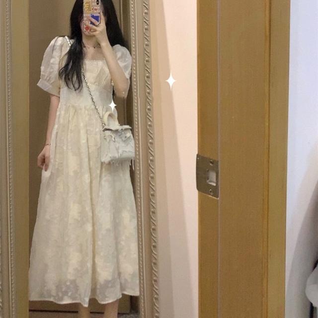 Đầm Trung Bình Dáng Rộng Tay Phồng In Hoa Màu Trắng Thời Trang Mùa Hè Hàng Mới Cho Nữ