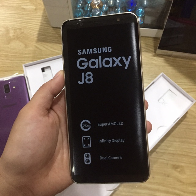 [ELMT237 Giảm đến 1Tr] Galaxy J8