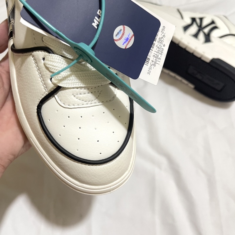 Giày MLB liner NY chunky ofwhite đế cao trắng đen cao cấp, giày MC QUEEN NY trắng kẻ đen mới