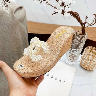 Dép đế xuồng vân gỗ quai trong phối ngọc 7P - Siêu sang