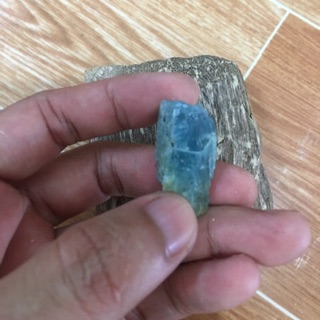 Aquamarin tự nhiên