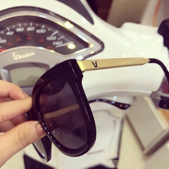 [SIÊU SALE] Kính thời trang chữ V 5504 đen gọng vàng Hàn Quốc - Kính Thời Trang Unisex | BigBuy360 - bigbuy360.vn