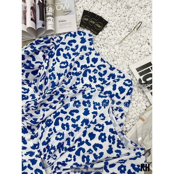 Jumpsuits xanh khoét bụng