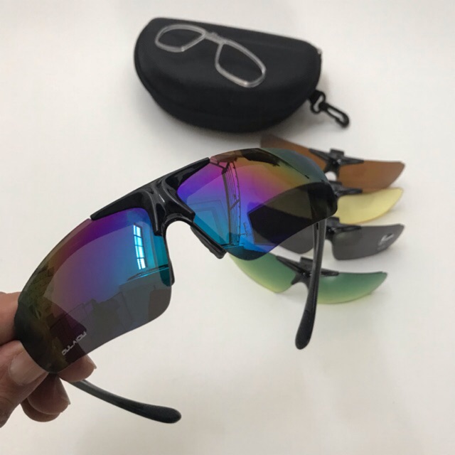 Bộ kính thể thao, kính đi xe đạp, rất tiện lợi khi lật mắt kính lên.