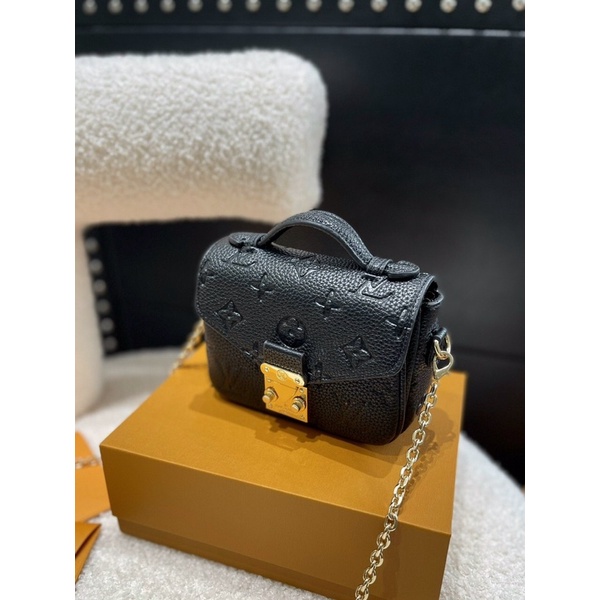 M81389 MICRO MÉTIS Chất da bò  3 màu aut : ghi sáng, hồng, đen Kích thước chuẩn size aut  Bản 2 quai: xích và da