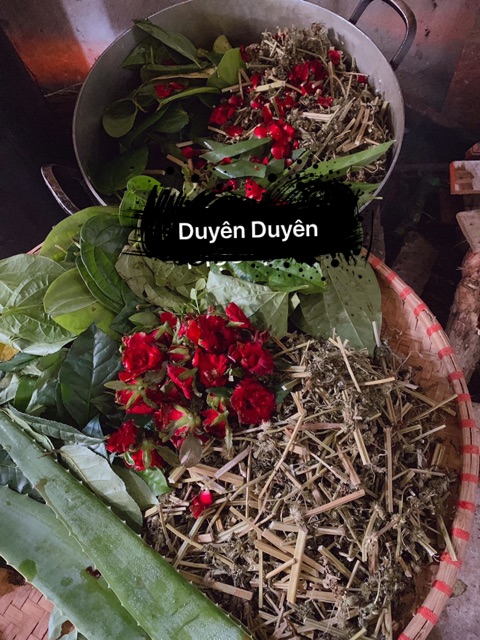Dung dịch vệ sinh phụ nữ thảo mộc