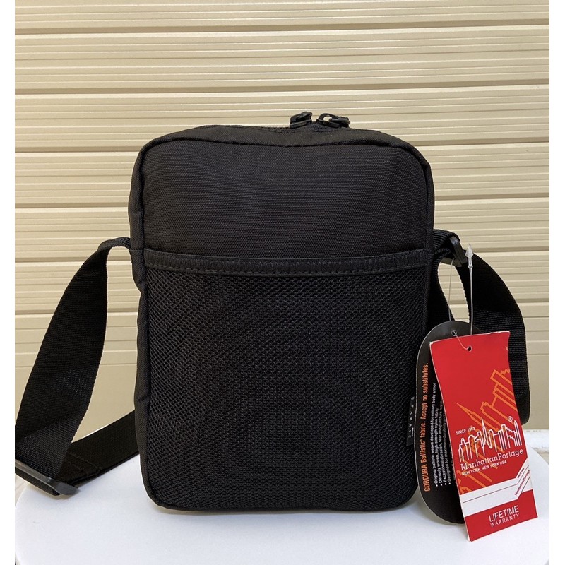 Túi đeo chéo mini nam nữ thời trang Peak Performance Andy Bag basic vừa ipad chống nước QASA | BigBuy360 - bigbuy360.vn