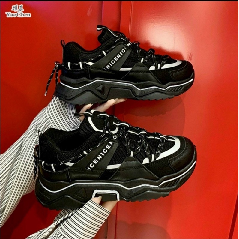 Giày Thể Thao Sneaker Nữ Màu Đen Phản Quang Hottrend 2022 (G22)