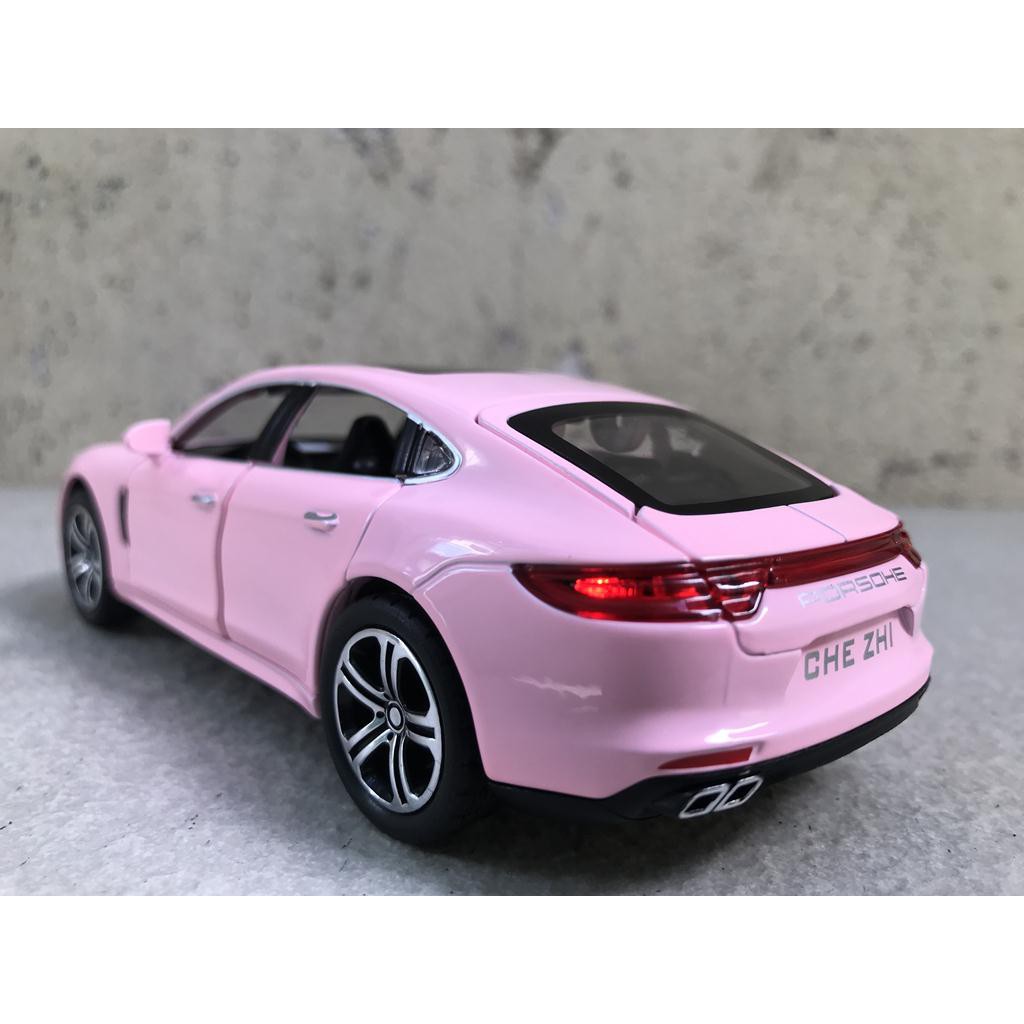 Mô hình xe ô tô Porsche Panamera 1:32