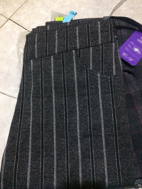 Quần bầu sọc có lưng rút cài nút